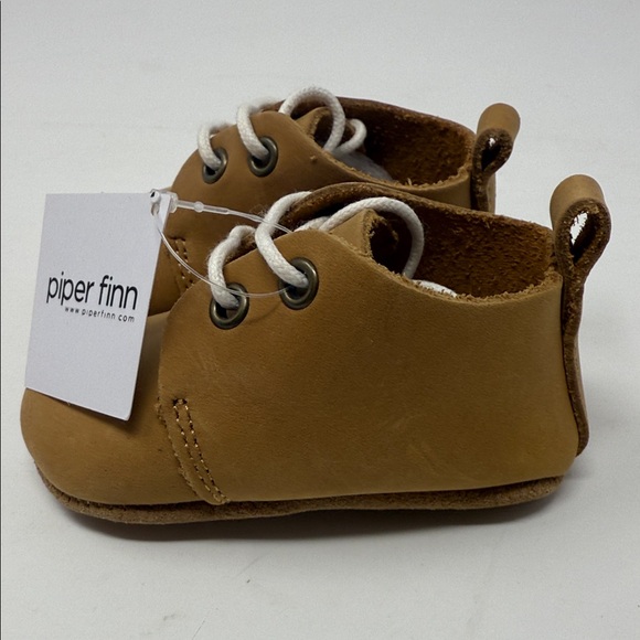 Piper Finn Tan Leather Kids /Baby Shoes Size 2 Genuine Leather - Picture 3 of 8